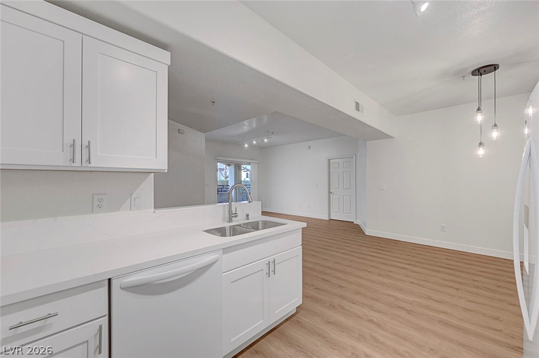 2291 West Horizon Ridge Parkway 5129