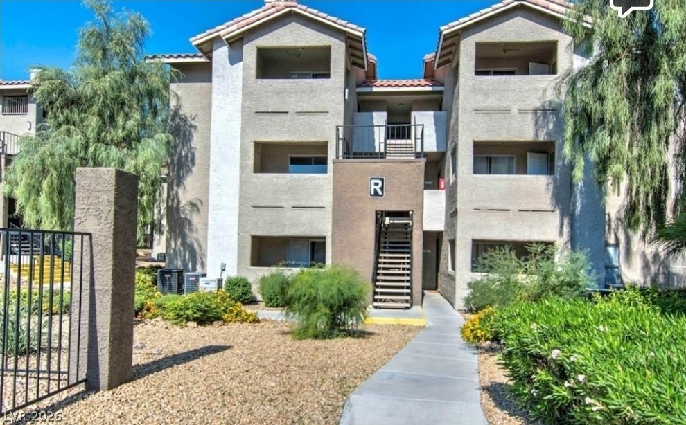 4200 South Valley View Boulevard 2081