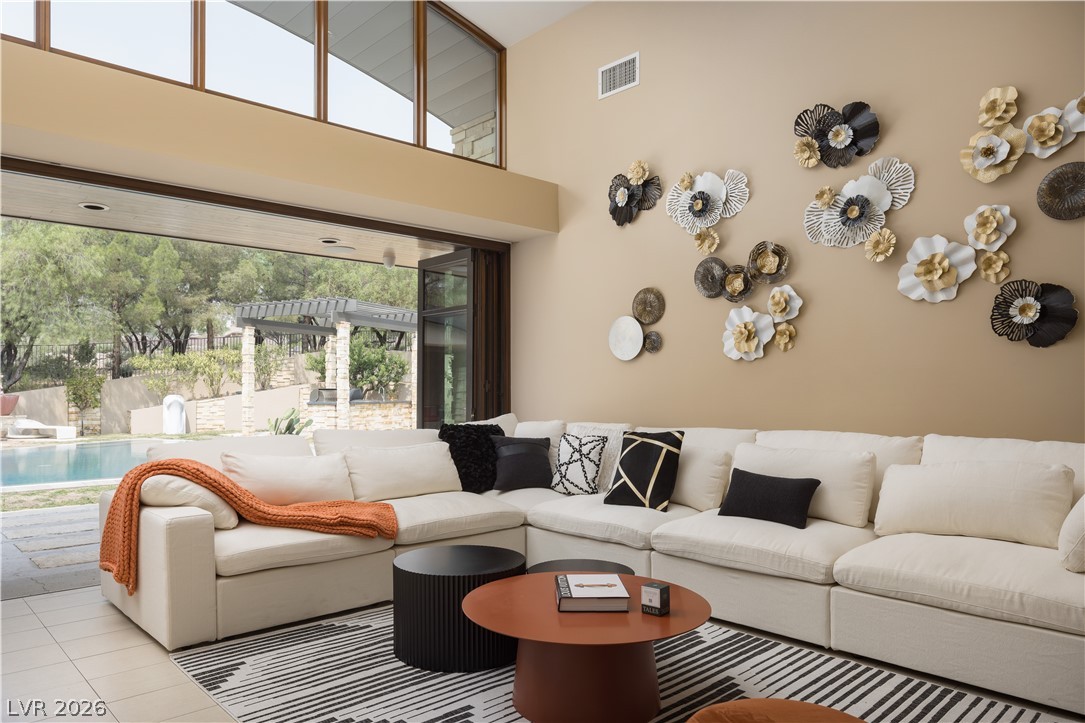 55 Skybird Court