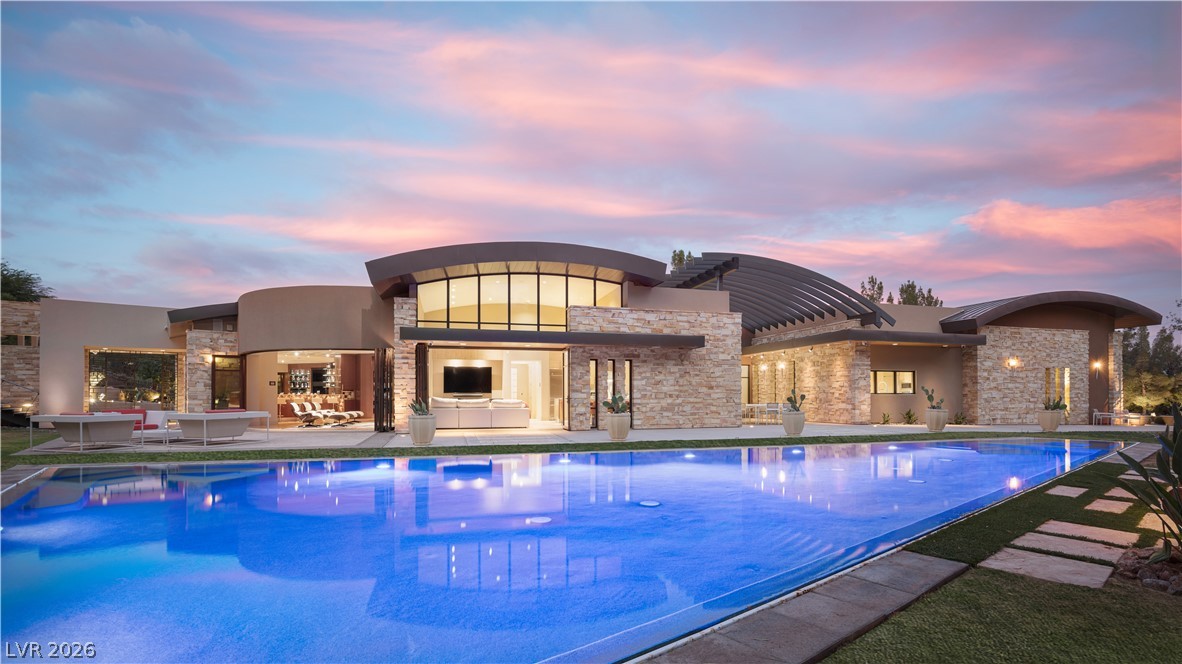 55 Skybird Court