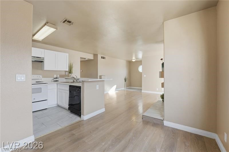 2982 Juniper Hills Boulevard 202