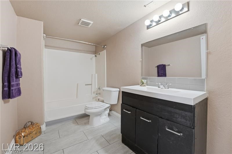 2982 Juniper Hills Boulevard 202