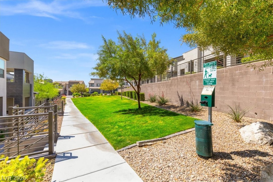 507 Fairview Hills Street