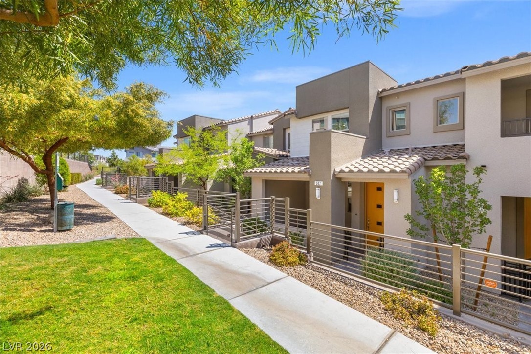 507 Fairview Hills Street