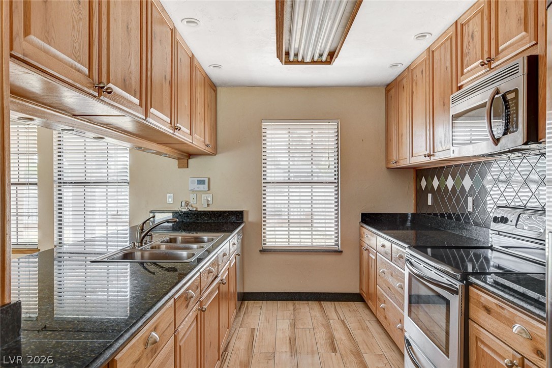 2215 Heavenly View Drive