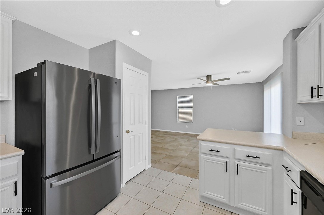 340 SILVERADO PINES Avenue .