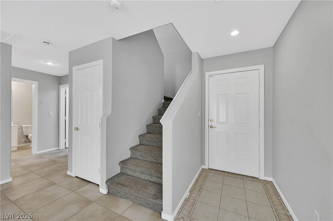 340 SILVERADO PINES Avenue .