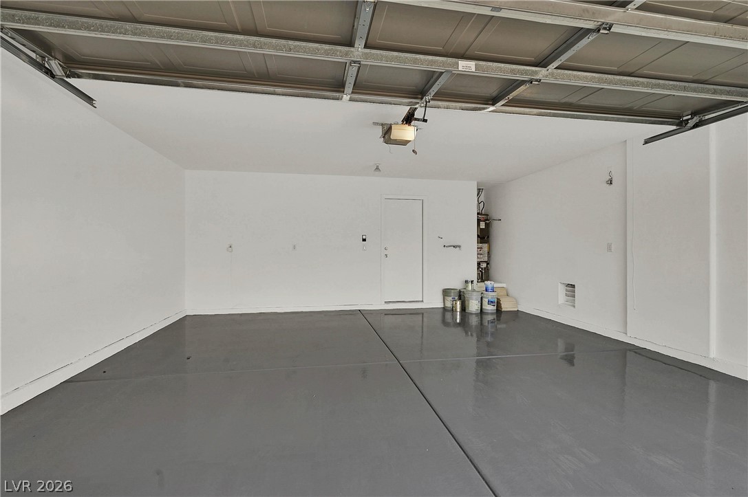 340 SILVERADO PINES Avenue .