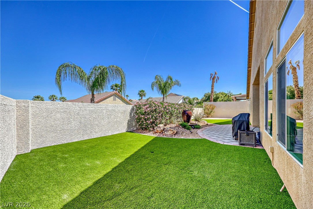 2530 Vintage Rose Avenue