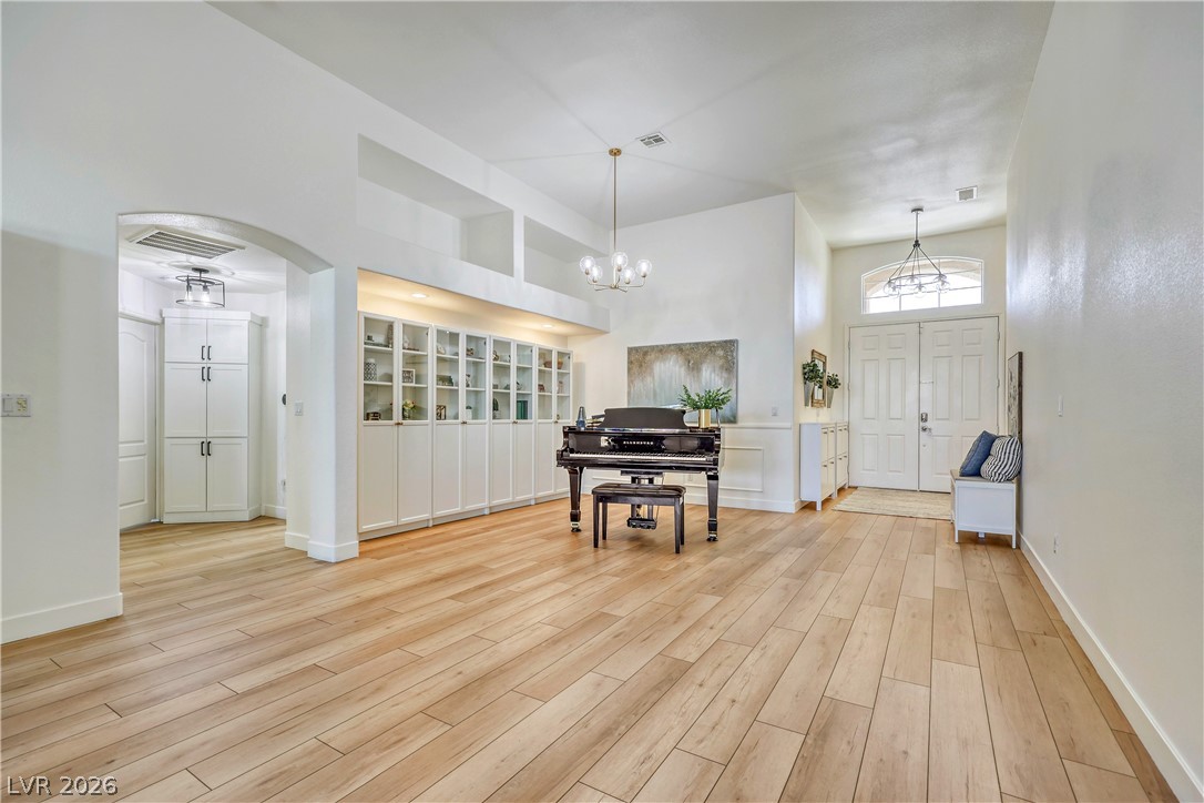 2530 Vintage Rose Avenue