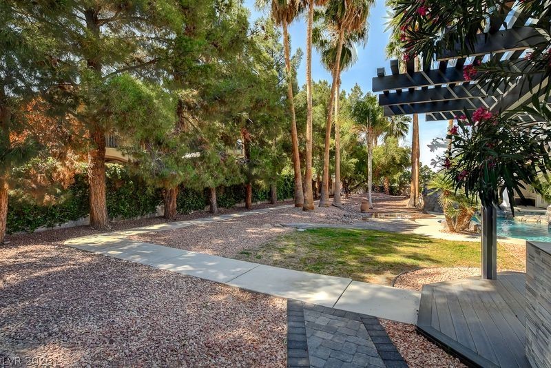 3465 Pama Lane