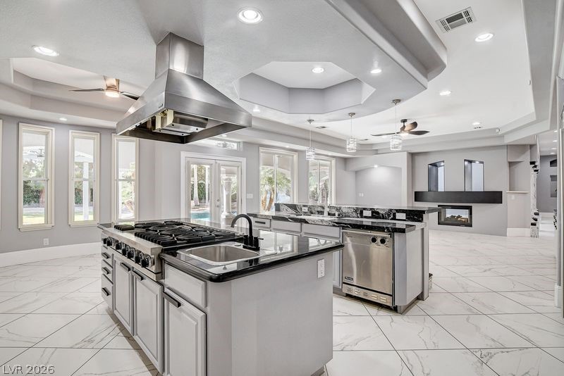 3465 Pama Lane