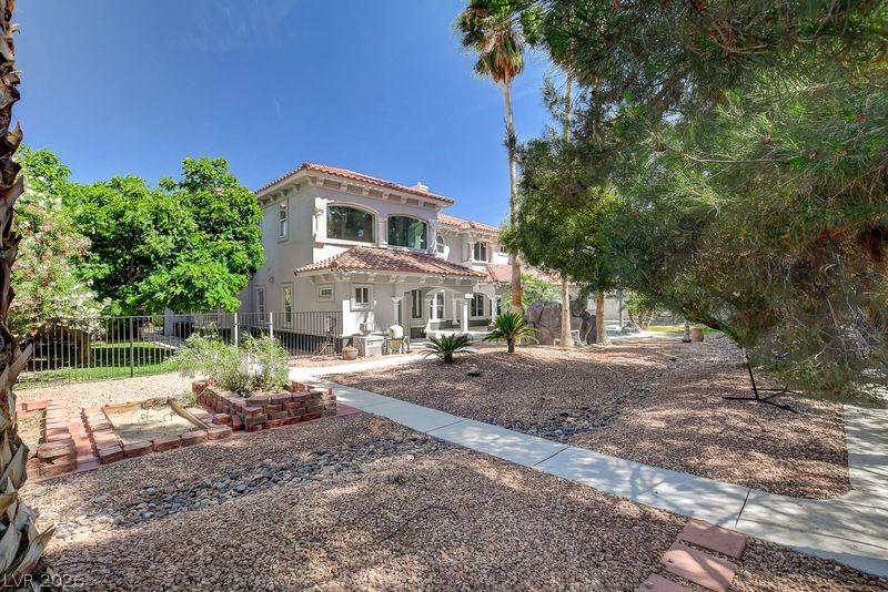 3465 Pama Lane