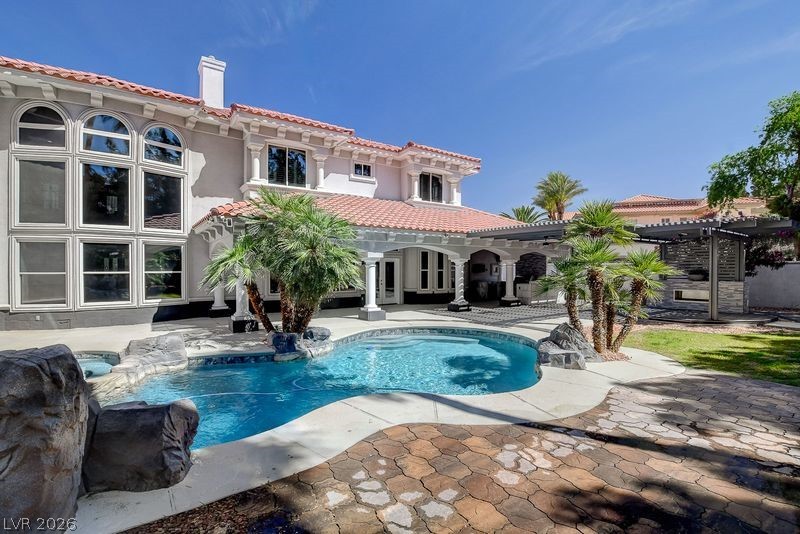 3465 Pama Lane