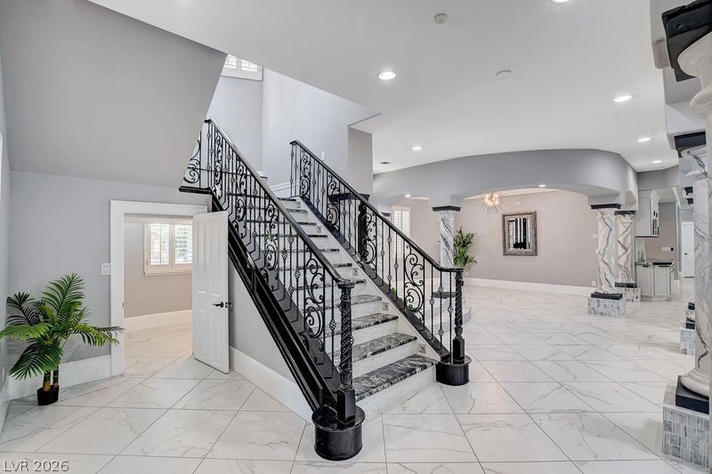 3465 Pama Lane