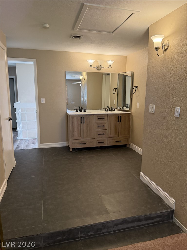 2403 El Cortez Avenue