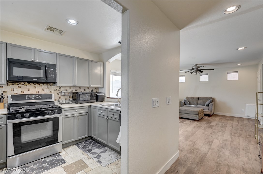 8953 Careful Canvas Avenue