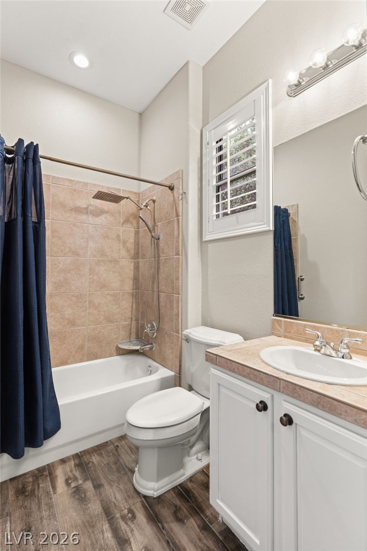 25 Kittansett Loop