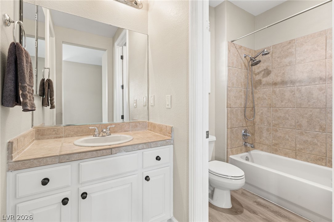 25 Kittansett Loop