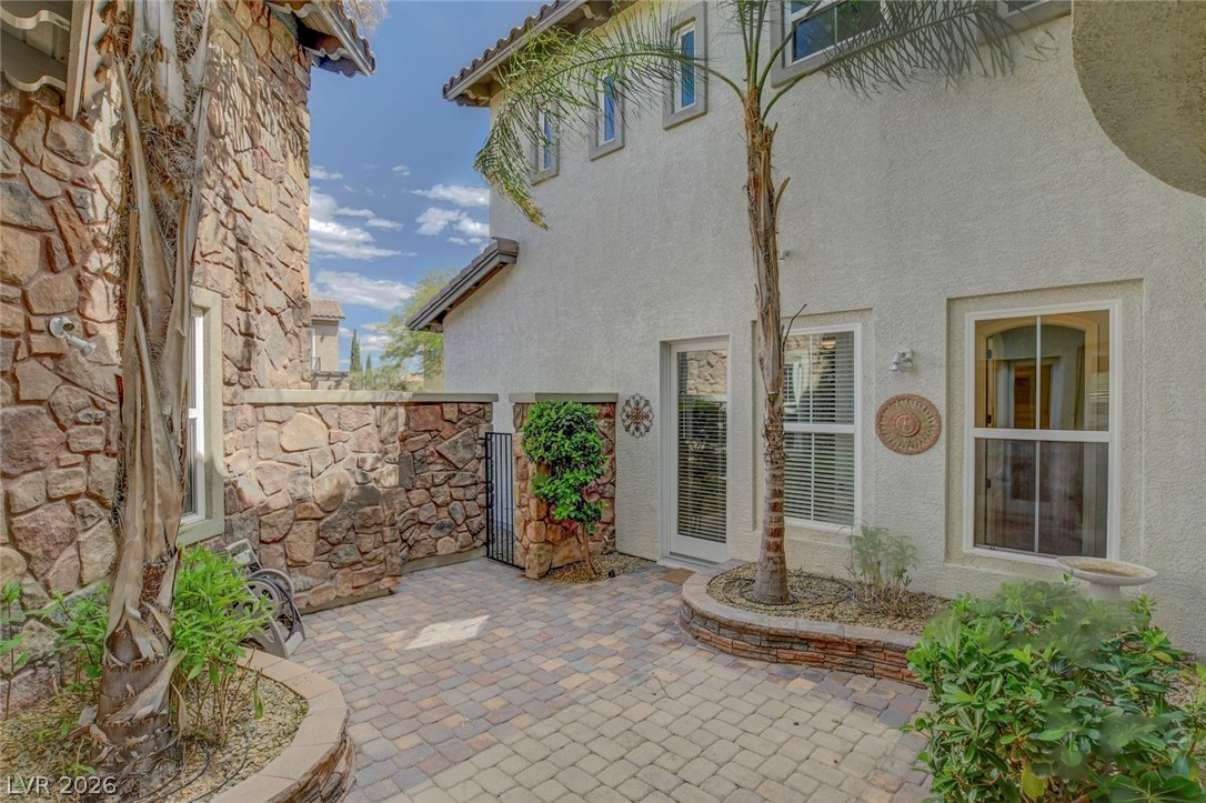 10009 Amber Field Street