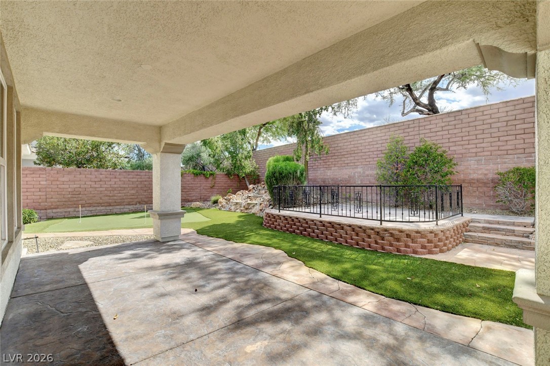 10009 Amber Field Street