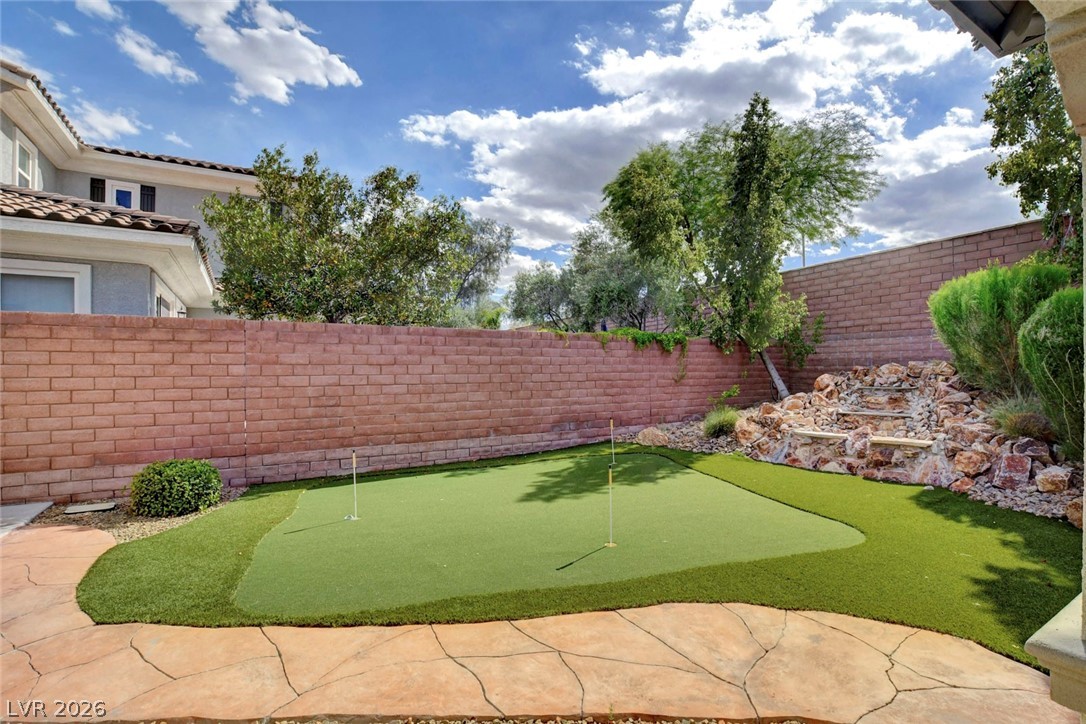 10009 Amber Field Street