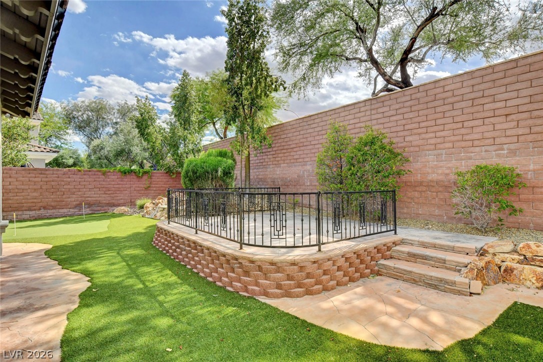 10009 Amber Field Street