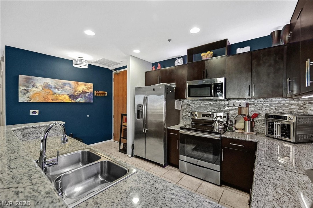 8255 Las Vegas Boulevard 908