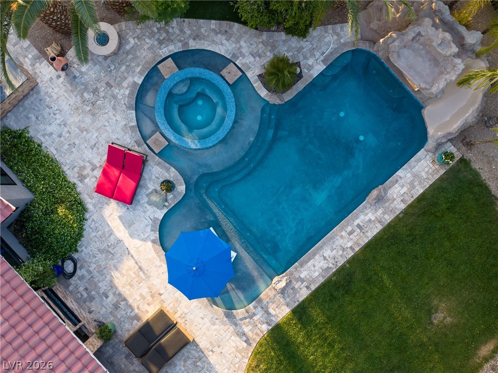 300 East Lacy Lane
