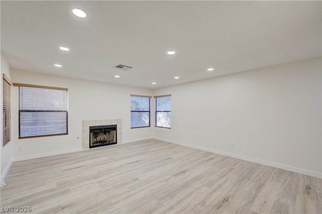 9548 Wooden Pier Way