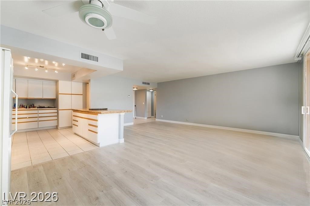 205 East Harmon Avenue 409