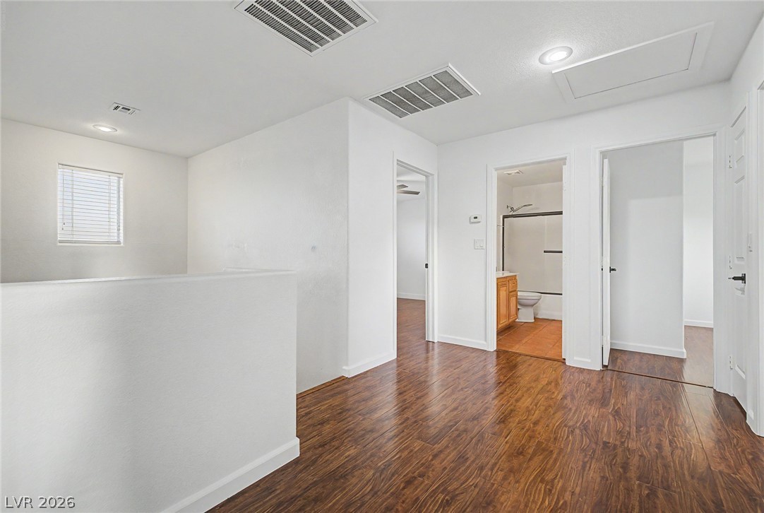 1001 Amber Gate Street