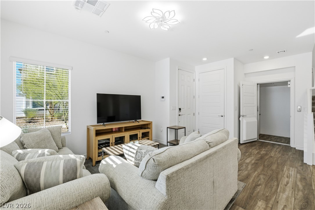 7224 North Decatur Boulevard 2