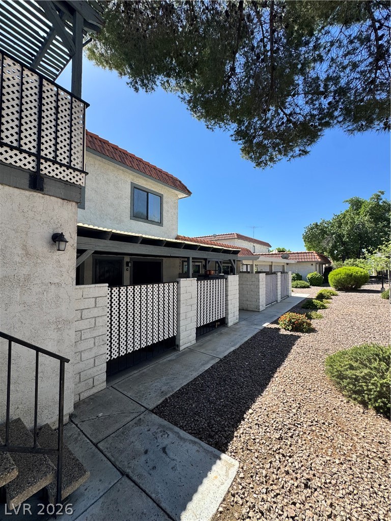 1016 Willow Tree Drive C