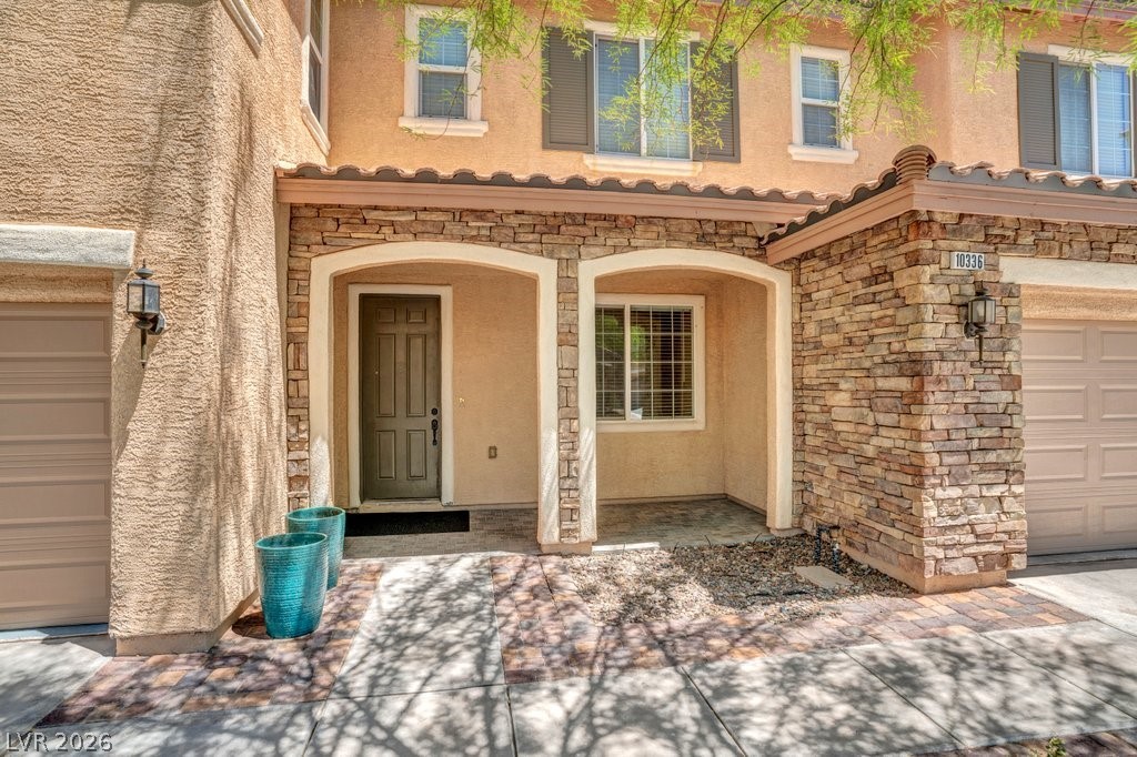 10336 Hawk Ravine Street