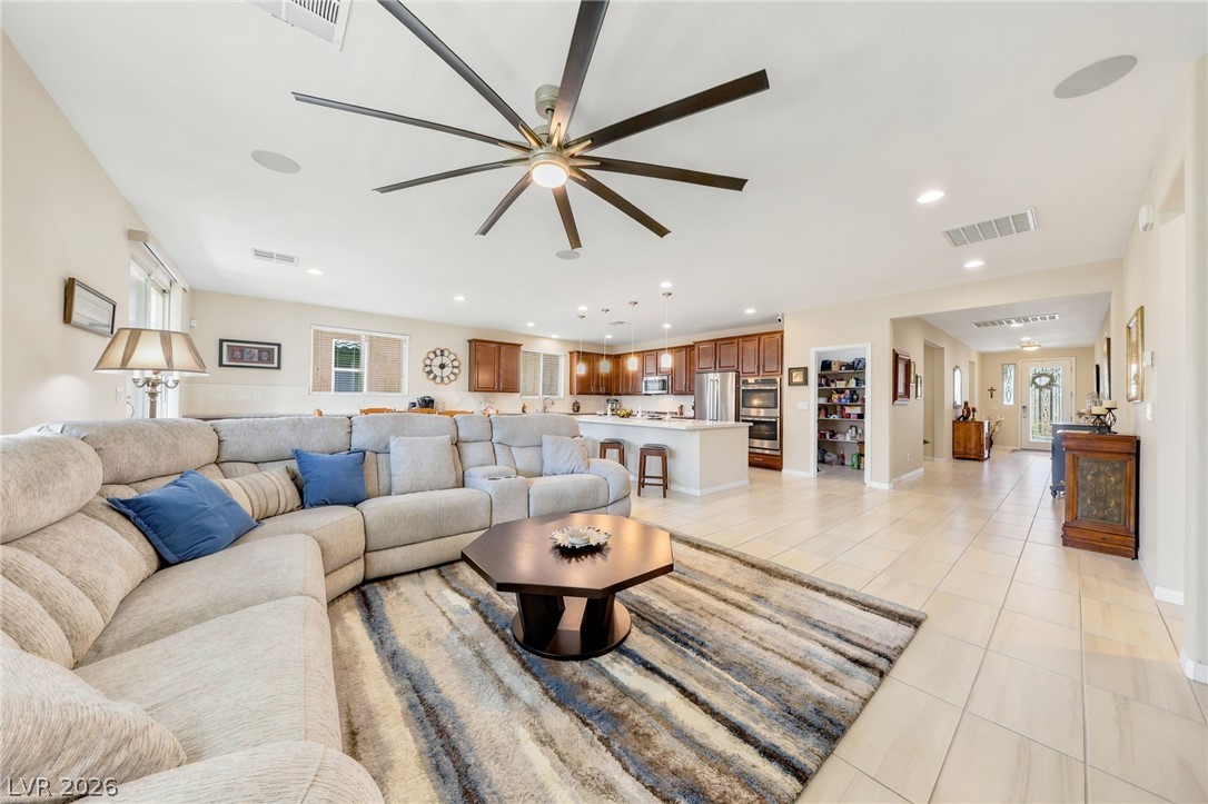 5601 Silver Cascade Avenue