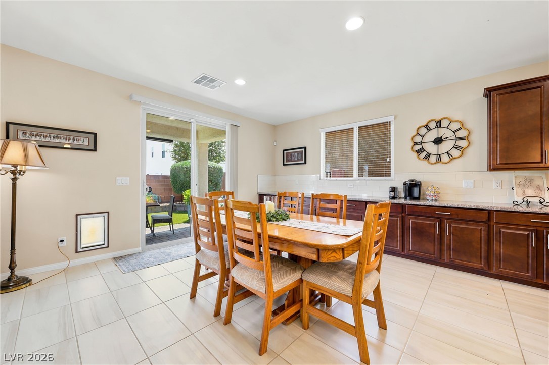 5601 Silver Cascade Avenue