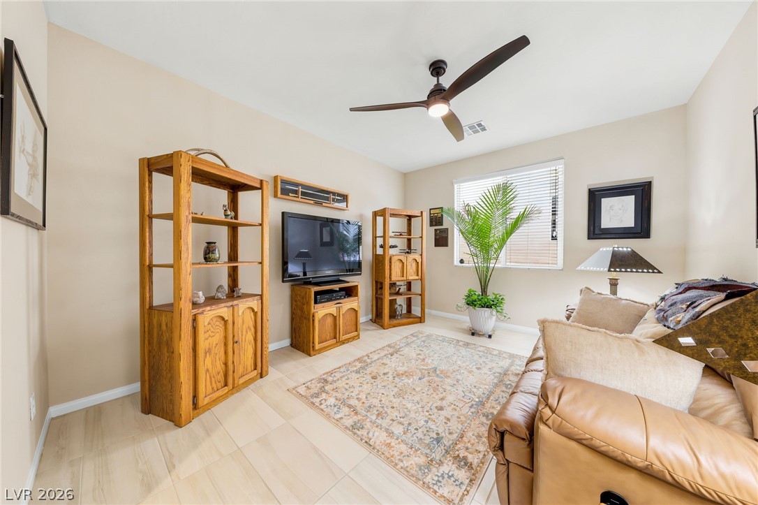 5601 Silver Cascade Avenue