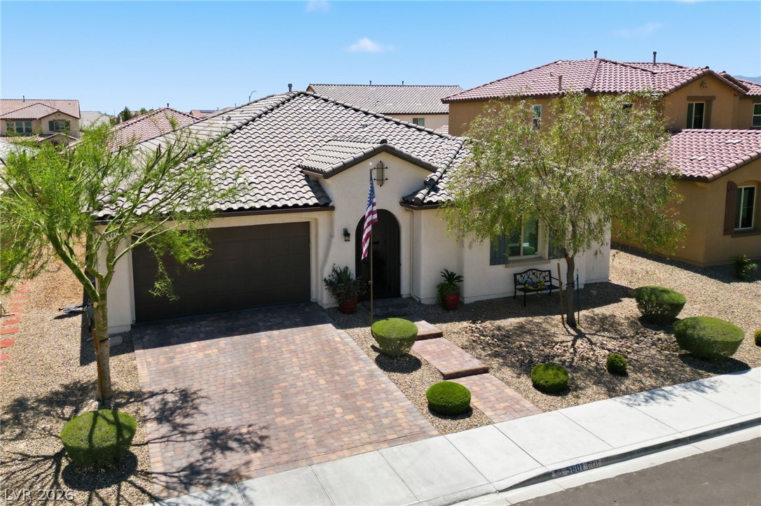 5601 Silver Cascade Avenue