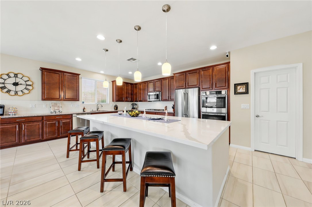 5601 Silver Cascade Avenue