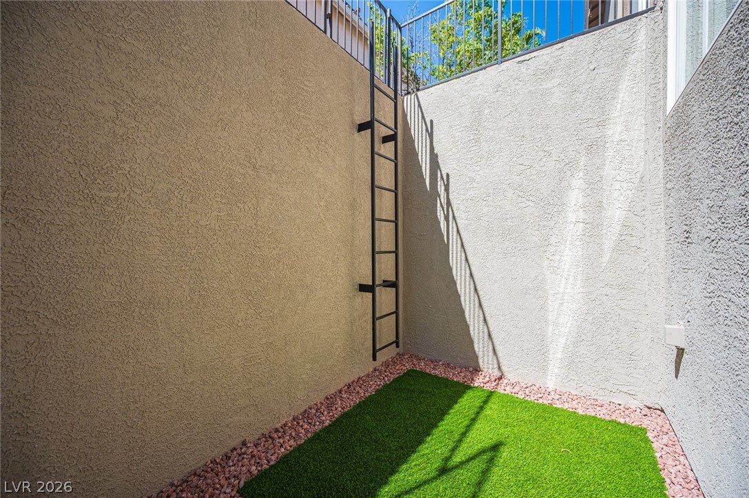 4139 Abernethy Forest Place
