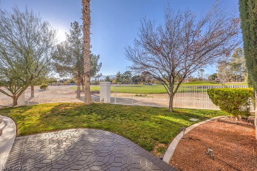 5152 Forest Oaks Drive