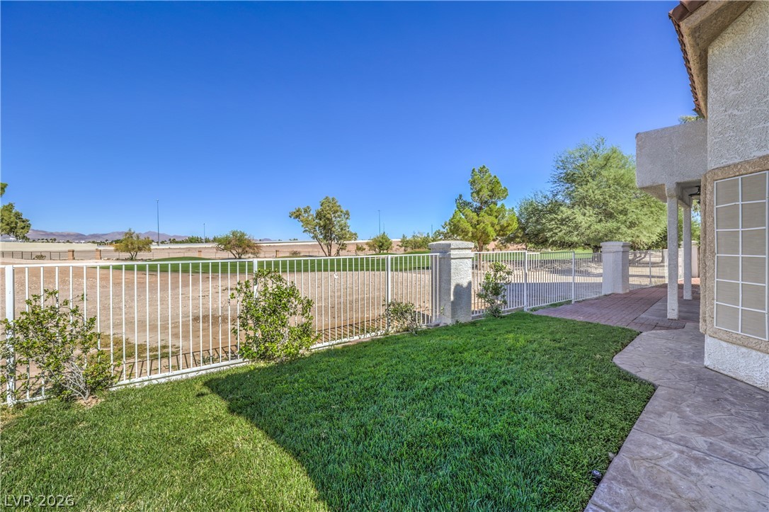 5152 Forest Oaks Drive