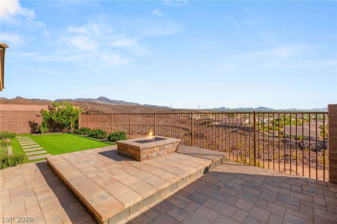 2069 Alto Vista Drive
