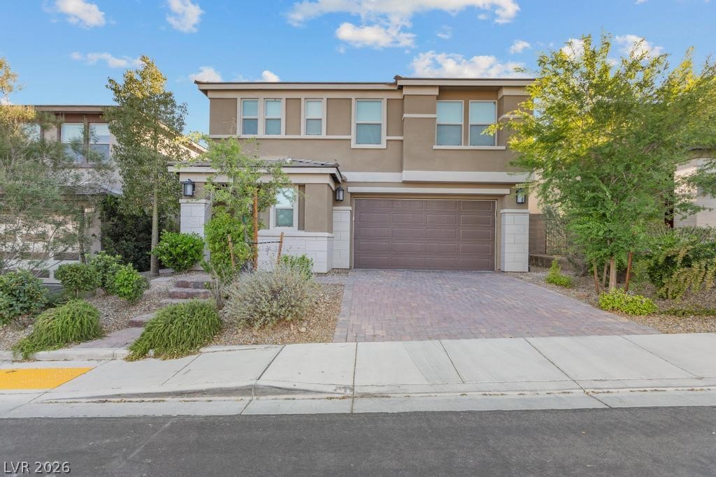 909 Riverlawn Place