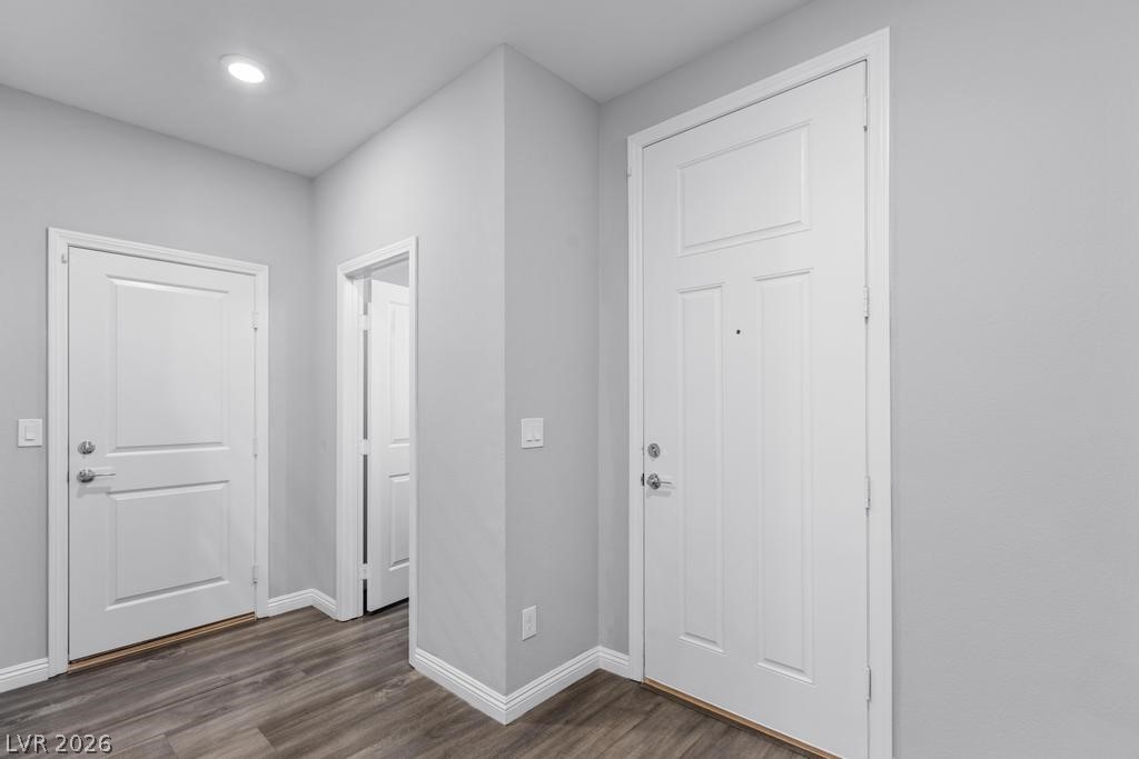 909 Riverlawn Place