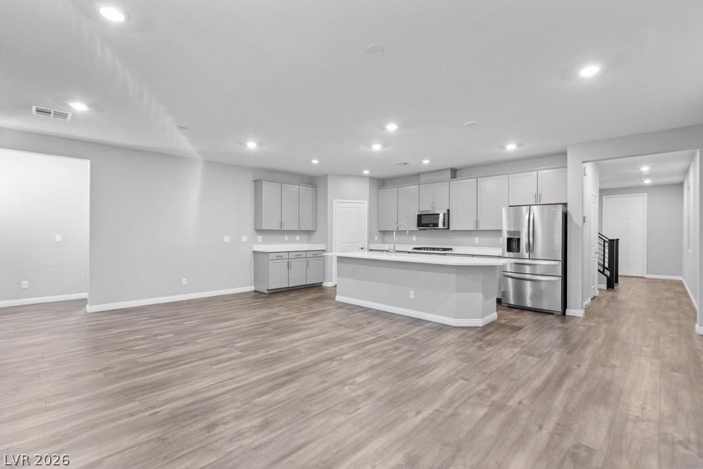 909 Riverlawn Place