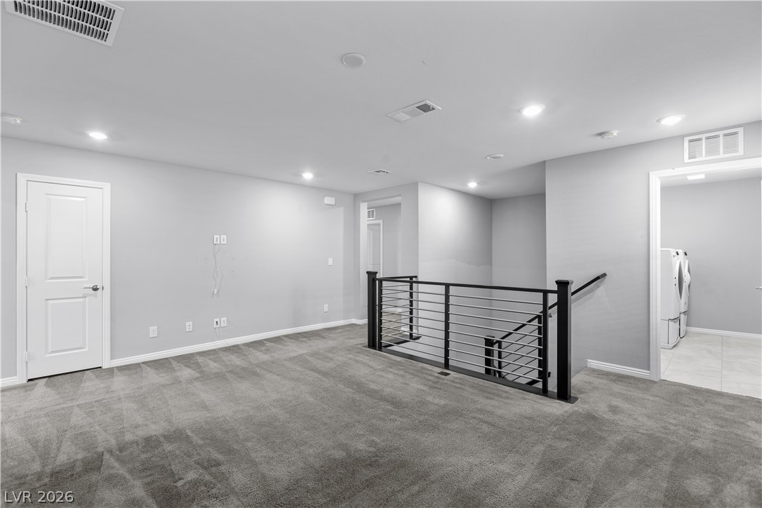 909 Riverlawn Place