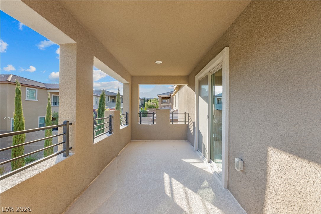 909 Riverlawn Place