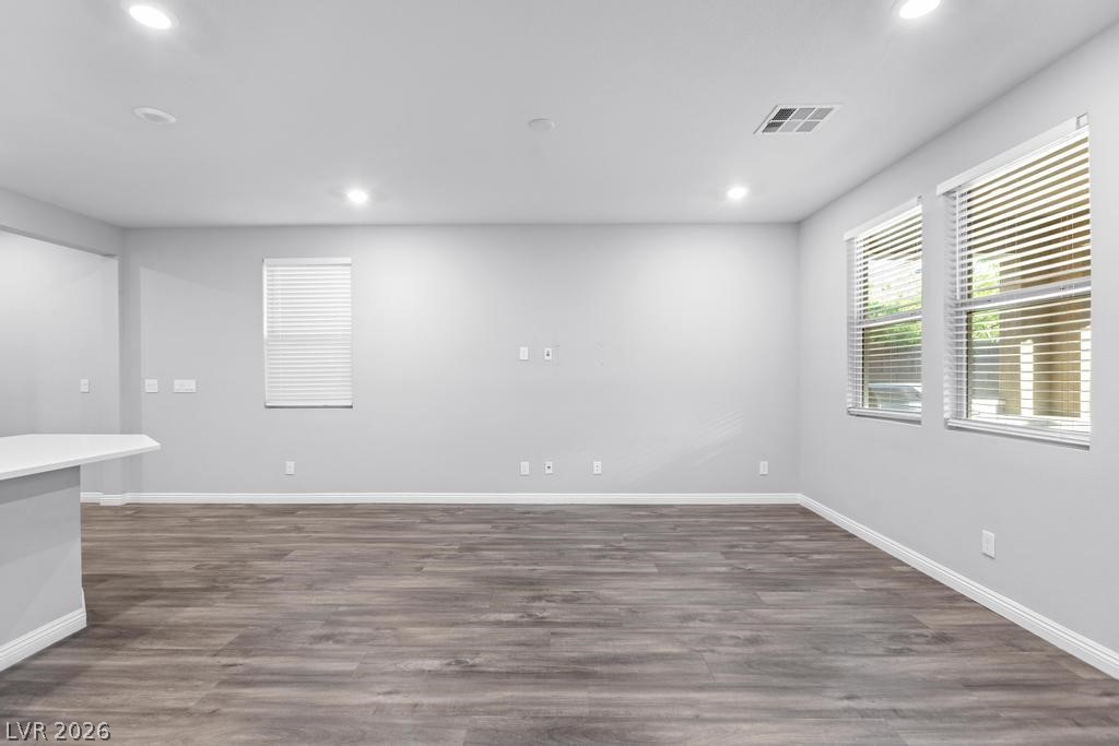 909 Riverlawn Place